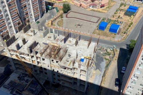 Проблемный ЖК «Менделеевский» в Аксае введут в строй к концу 2023 года - фото 1