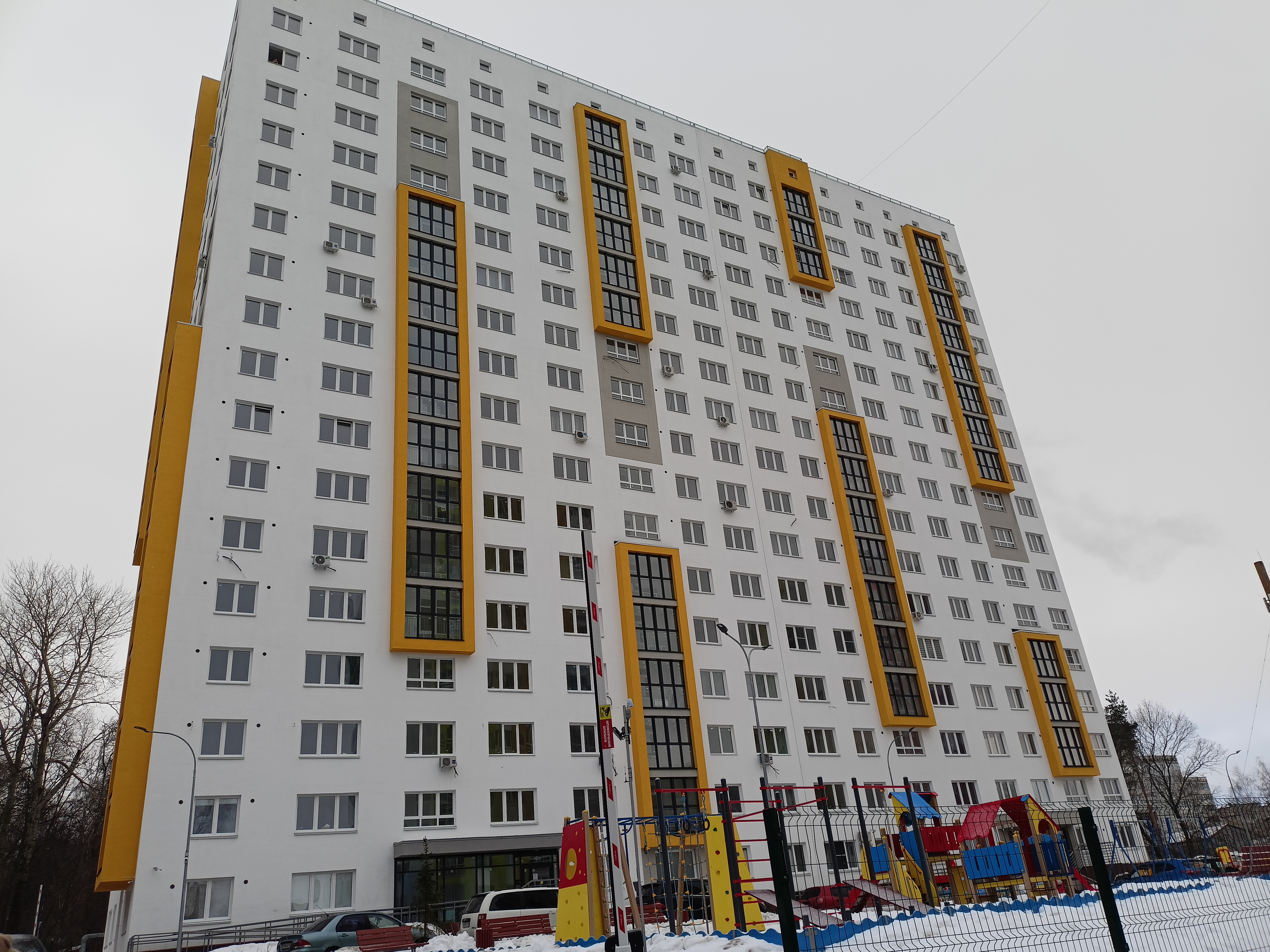 Продажи квартир в новостройках упали почти в 2 раза за год в Нижегородской области - фото 1