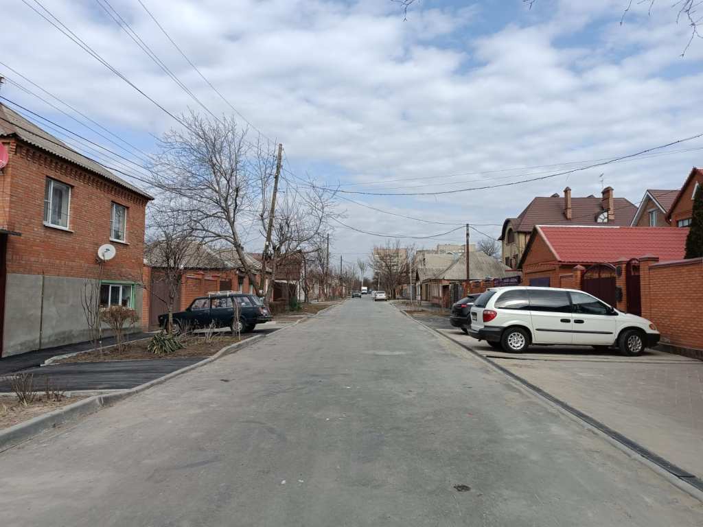 Один из участков переулка Тверского заасфальтировали в Ростове-на-Дону - фото 1